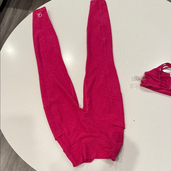 Bombshell Sportswear                                  Wave Wire bra + leggings 💗 - Picture 7 of 10